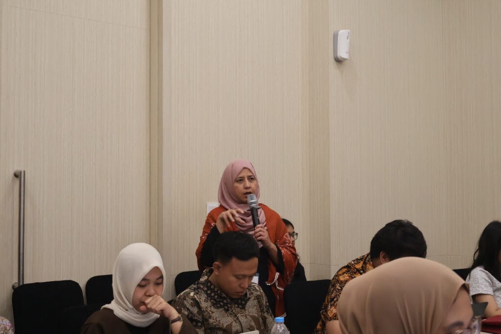 Menavigasi Transisi Ekonomi Berkeadilan di Daerah Berbasis Komoditas Ekstraktif